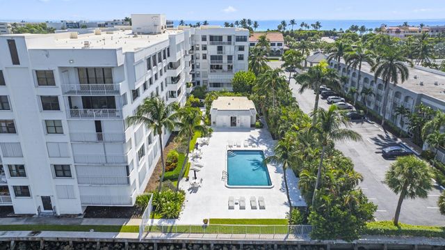 2860 S OCEAN Boulevard 302, Palm Beach, FL 33480