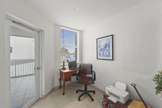 2860 S OCEAN Boulevard 302, Palm Beach, FL 33480