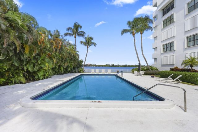 2860 S OCEAN Boulevard 302, Palm Beach, FL 33480