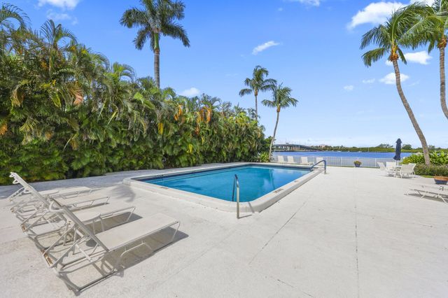 2860 S OCEAN Boulevard 302, Palm Beach, FL 33480