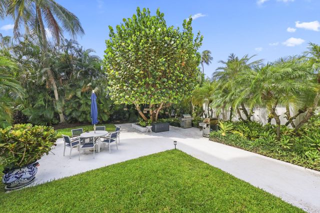 2860 S OCEAN Boulevard 302, Palm Beach, FL 33480