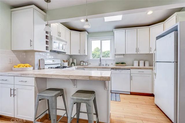 221 S Guadalupe, Redondo Beach, CA 90277