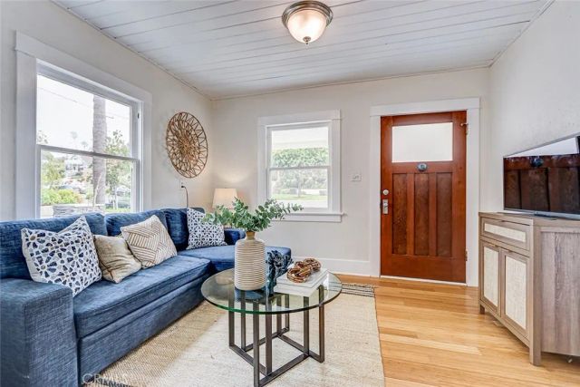 221 S Guadalupe, Redondo Beach, CA 90277