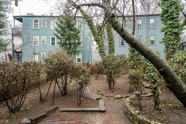 138 Pleasant St 138, Cambridge, MA 02139