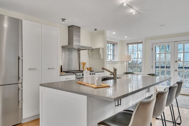 138 Pleasant St 138, Cambridge, MA 02139