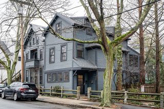 138 Pleasant St 138, Cambridge, MA 02139