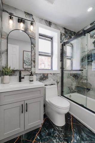 994 E 54th Street, Brooklyn, NY 11234
