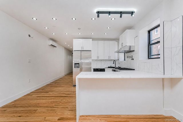 994 E 54th Street, Brooklyn, NY 11234