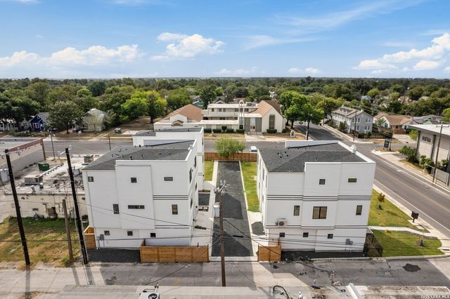 3208 N Elmendorf, San Antonio, TX 78201