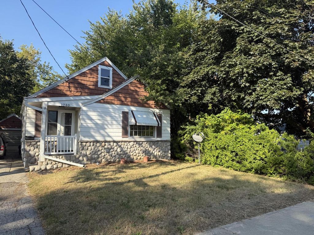 1730 41st PLACE, Kenosha, WI 53140
