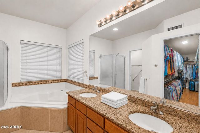 1220 N CAYMAN Drive, Gilbert, AZ 85234