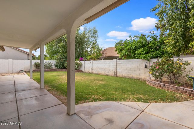 1220 N CAYMAN Drive, Gilbert, AZ 85234