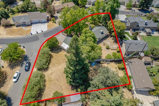 7265 Falcon Rd, Fair Oaks, CA 95628