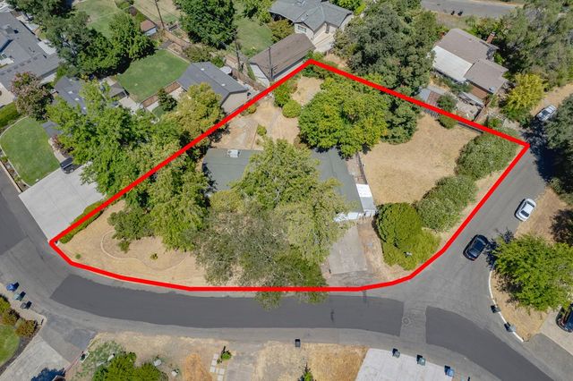 7265 Falcon Rd, Fair Oaks, CA 95628