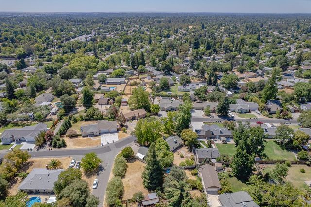 7265 Falcon Rd, Fair Oaks, CA 95628