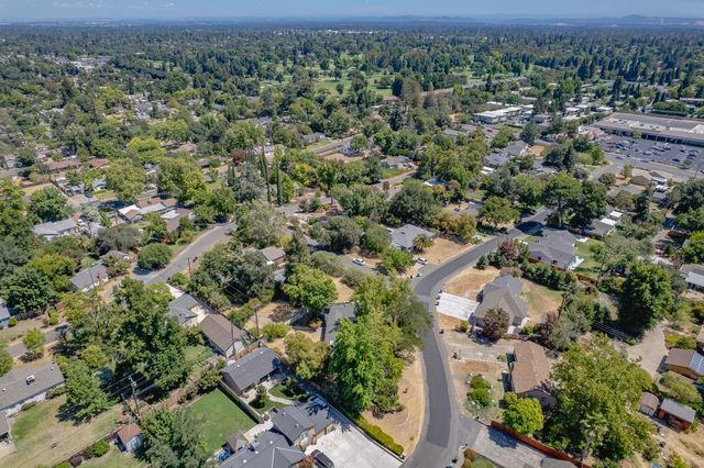 7265 Falcon Rd, Fair Oaks, CA 95628