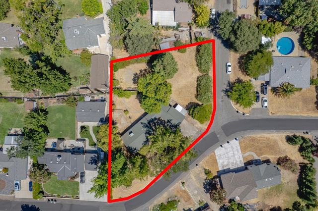 7265 Falcon Rd, Fair Oaks, CA 95628