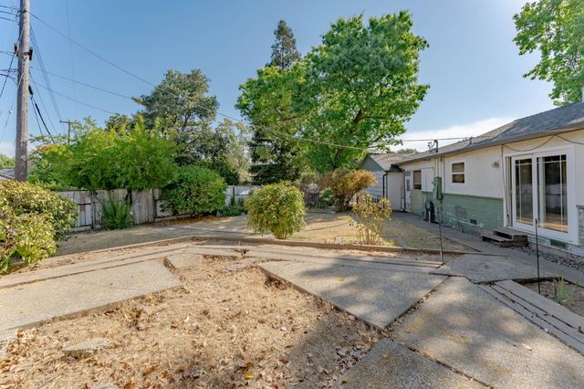 7265 Falcon Rd, Fair Oaks, CA 95628