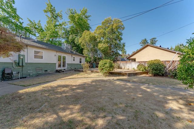 7265 Falcon Rd, Fair Oaks, CA 95628