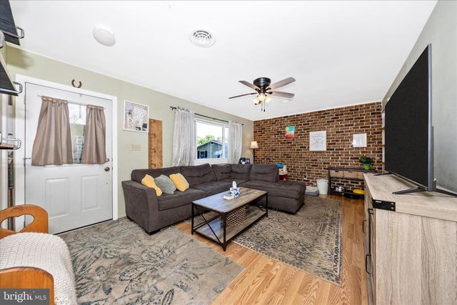 202 BETHLEHEM CT, Hagerstown, MD 21740