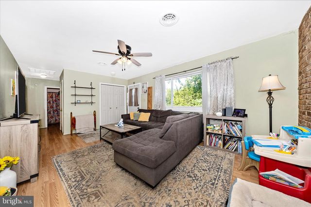 202 BETHLEHEM CT, Hagerstown, MD 21740