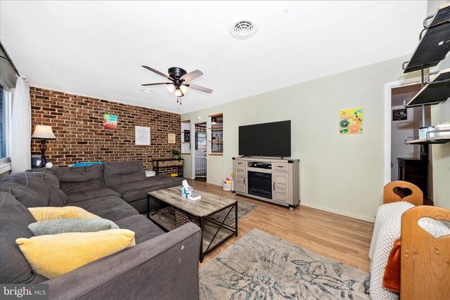 202 BETHLEHEM CT, Hagerstown, MD 21740