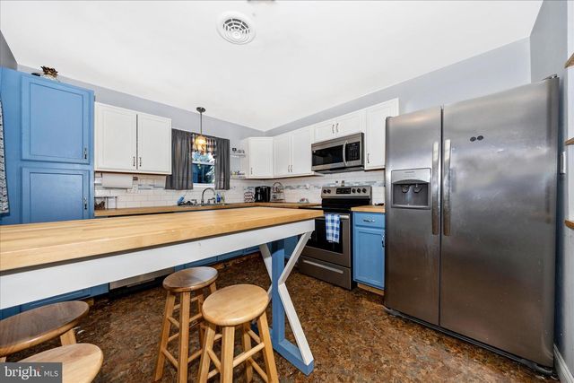 202 BETHLEHEM CT, Hagerstown, MD 21740