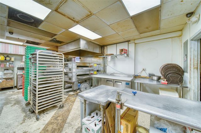 Pizzeria Restaurant For Sale In South Miami, South Miami, FL 33143