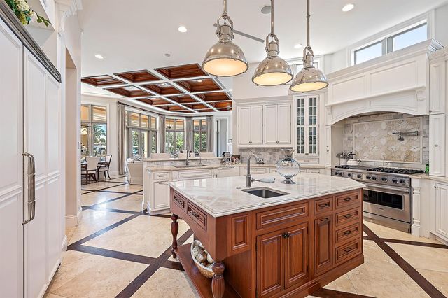 2365 Azure Circle, Palm Beach Gardens, FL 33410