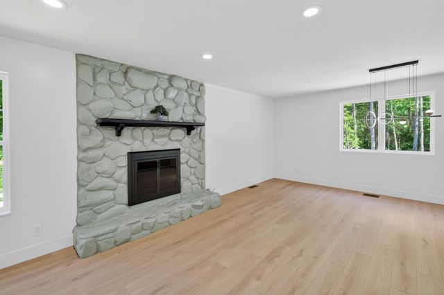 204 Carson Drive, Cowpens, SC 29330