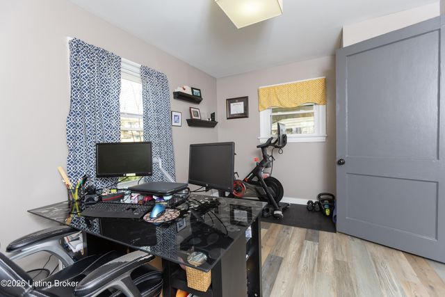 417 Gwendolyn St, Louisville, KY 40203