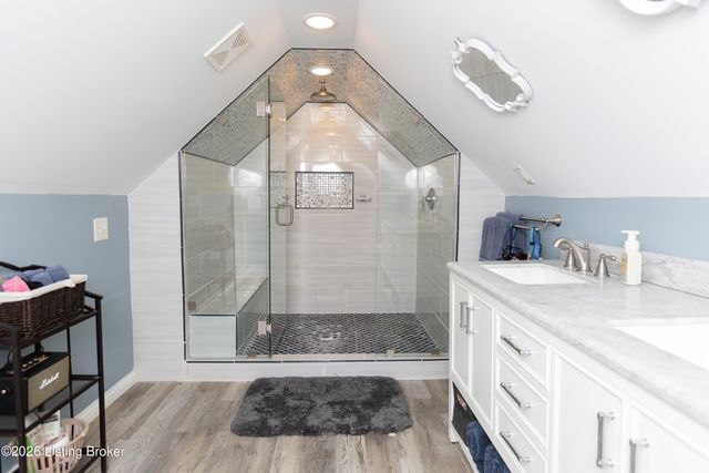 417 Gwendolyn St, Louisville, KY 40203