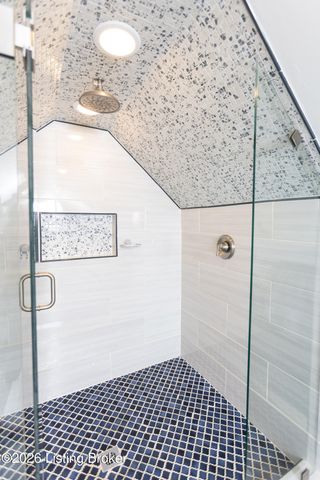 417 Gwendolyn St, Louisville, KY 40203