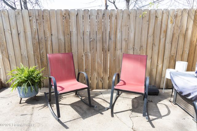 417 Gwendolyn St, Louisville, KY 40203