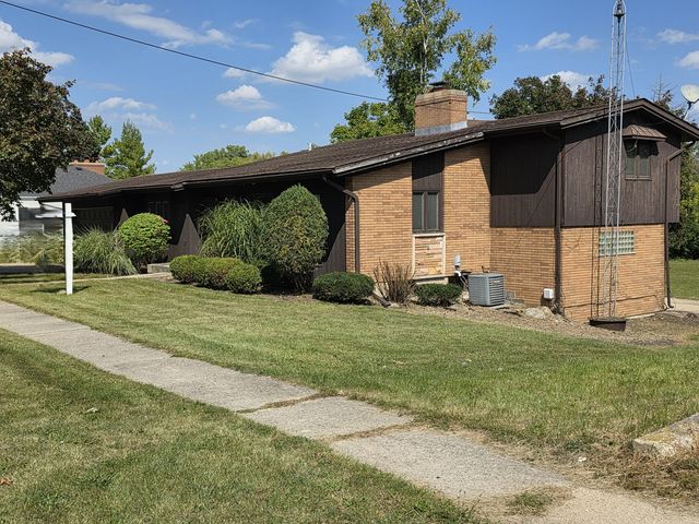 1546 Wheeler Street, Woodstock, IL 60098