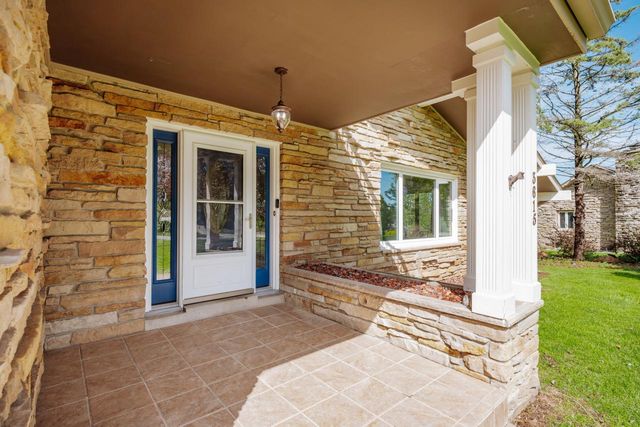 3615 Ventura CIRCLE, Brookfield, WI 53045