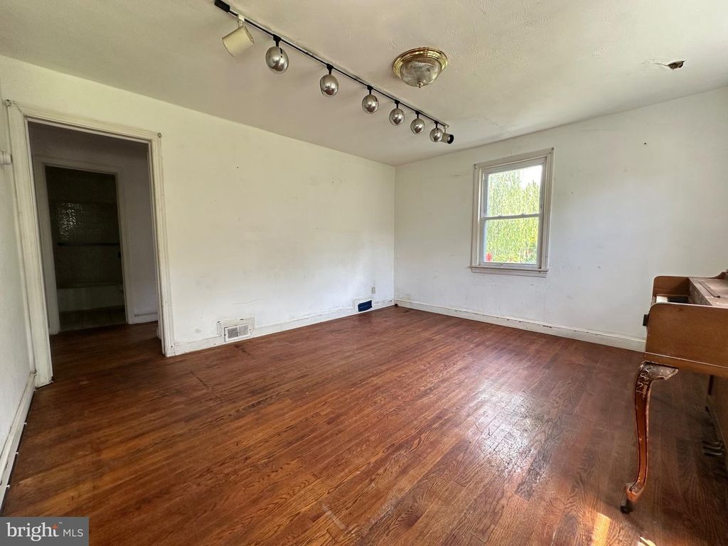 306 GRANDIN AVE, Rockville, MD 20850
