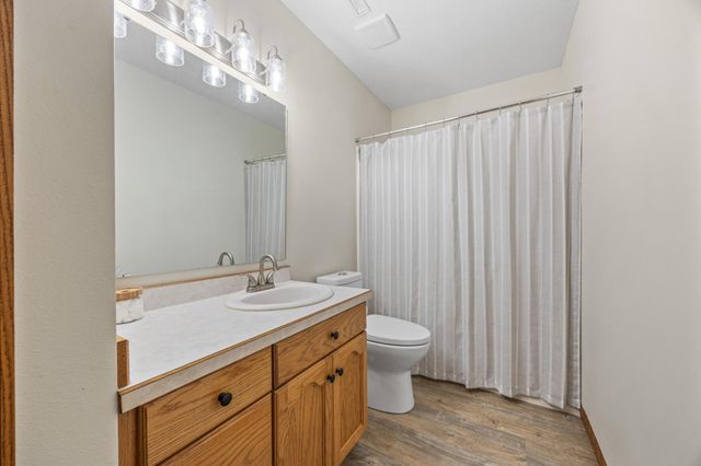 1907 33rd Street S, Moorhead, MN 56560