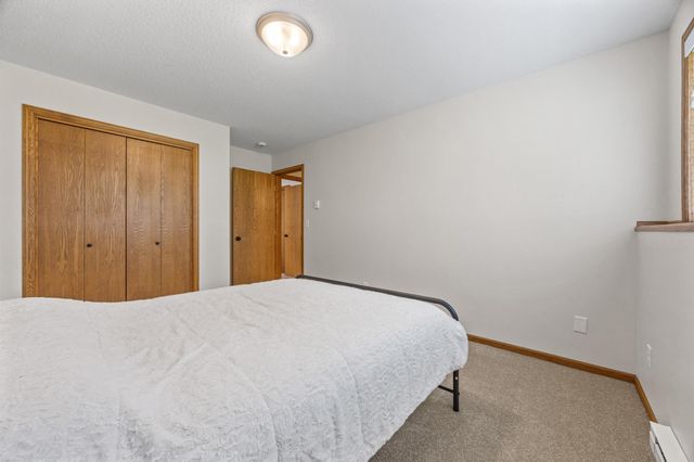 1907 33rd Street S, Moorhead, MN 56560