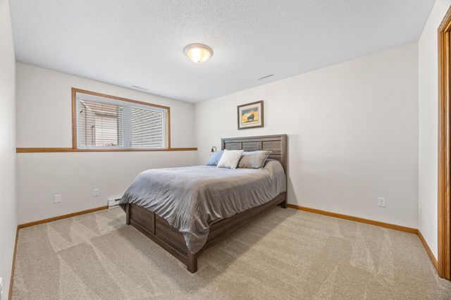 1907 33rd Street S, Moorhead, MN 56560