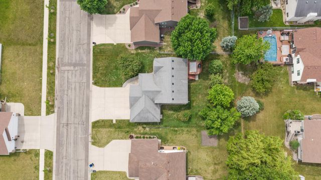 1907 33rd Street S, Moorhead, MN 56560