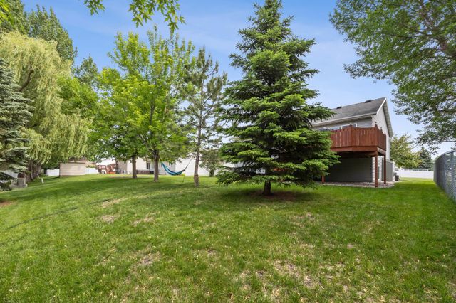 1907 33rd Street S, Moorhead, MN 56560