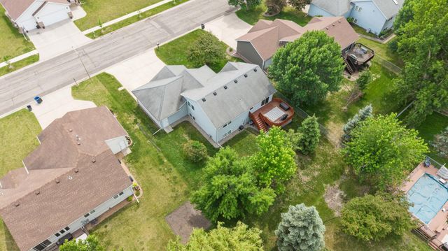1907 33rd Street S, Moorhead, MN 56560