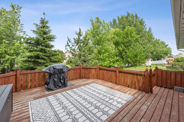 1907 33rd Street S, Moorhead, MN 56560