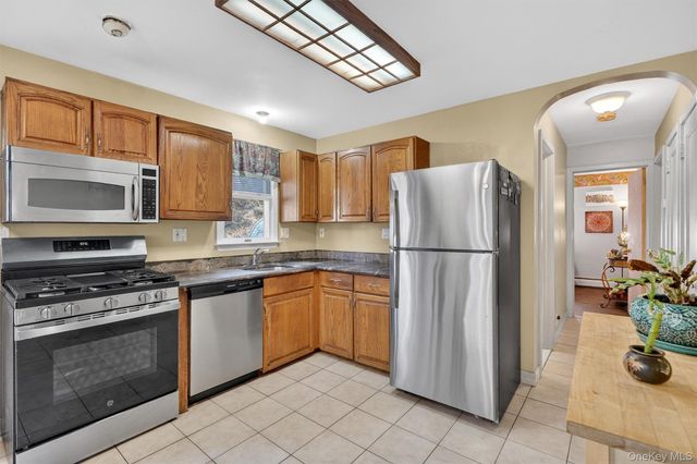 191 Morsemere Avenue, Yonkers, NY 10703