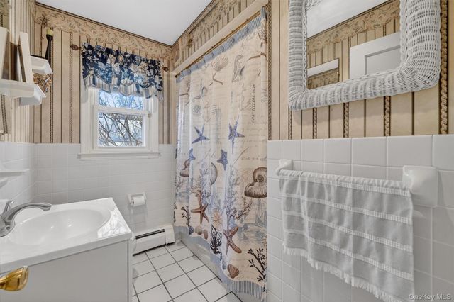 191 Morsemere Avenue, Yonkers, NY 10703