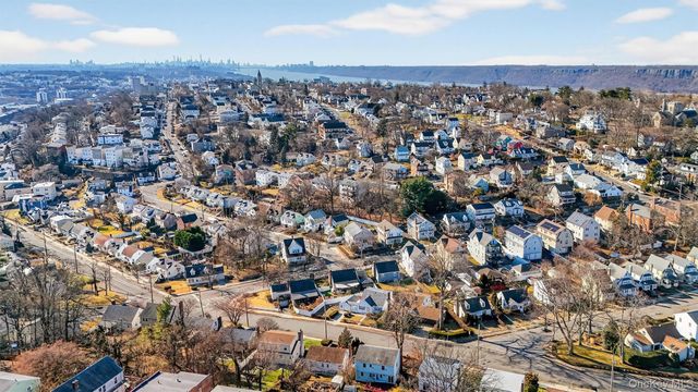 191 Morsemere Avenue, Yonkers, NY 10703