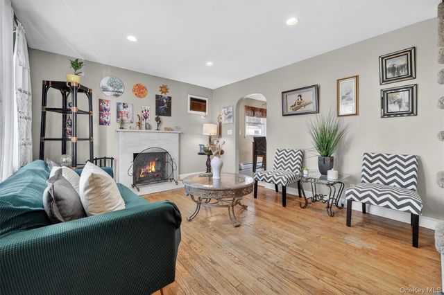 191 Morsemere Avenue, Yonkers, NY 10703