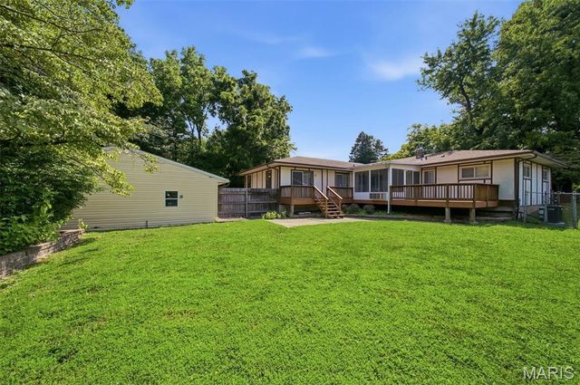 36 Marine Lane, Maryland Heights, MO 63043