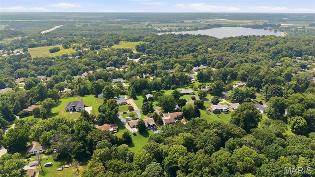 36 Marine Lane, Maryland Heights, MO 63043